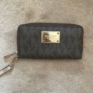 Michael Kors Large Wallet Brown Logo Print